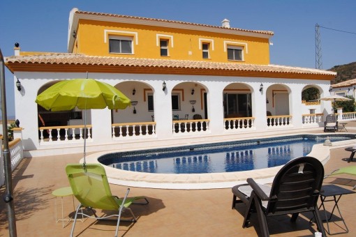 Imposante Villa mit traumhaften Pool und überweltigender Aussicht in Arenas, Andalusien