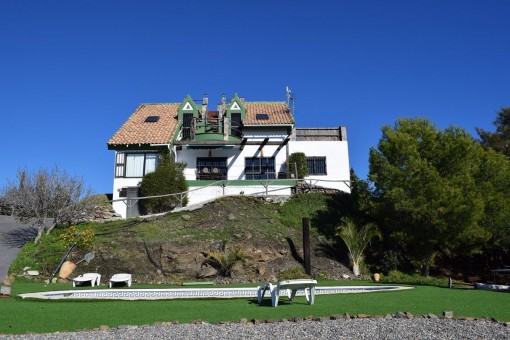 Luxuriöse Villa im Landhaus-Stil mit atemberaubendem Panoramablick in Torrox, Málaga