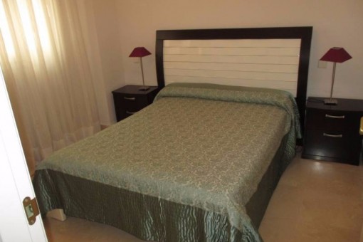 Eines der eleganten Schlafzimmer