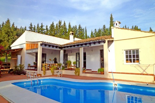 Moderne, möblierte Finca in Jimena de la Frontera, Cádiz