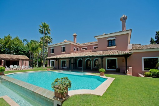 Traditionelle Villa im Cortijo-Stil in Guadalmina Baja, Marbella