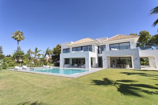 Geräumige, neue und moderne Villa in Guadalmina baja, Marbella
