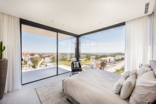 Elegantes Hauptschlafzimmer