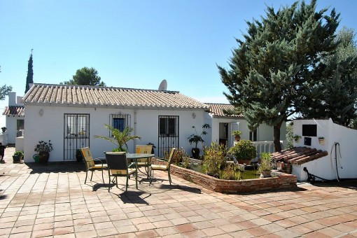 Außergewöhnliche Finca mit Pferdestall und Indoor-Pool in Sayalonga, Málaga