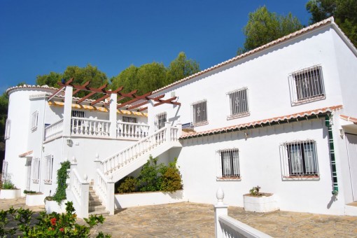 Elegante Villa mit atemberaubendem Meerblick in Cómpeta