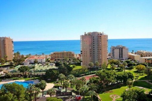 Komplett hochwertig ausgestattete Wohnung mit Gemeinschaftsbereichen in Torremolinos