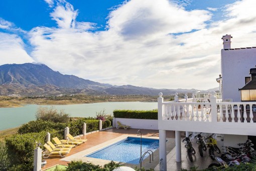 Attraktive Villa mit fantastischem Blick auf den See, 3 Schlafzimmer, großer Terrasse und Pool in Viñuela